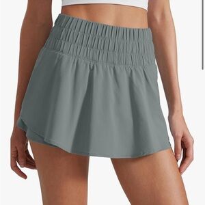 CRZ YOGA Women's Olive Green Athletic Shorts